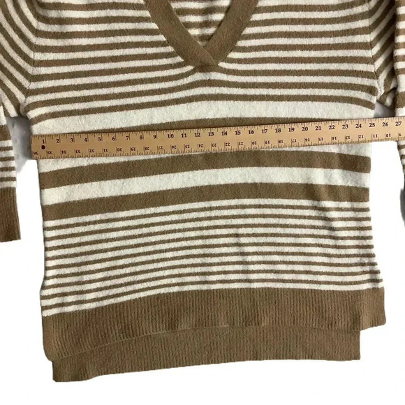 Ava Viv Tan Cream Striped Long Sleeve V Neck‎ Sweater Size 1X - Picture 2 of 6